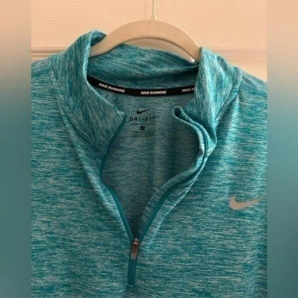 NIKE Womens Element Dri Fit Teal half zip training top - 1X‎